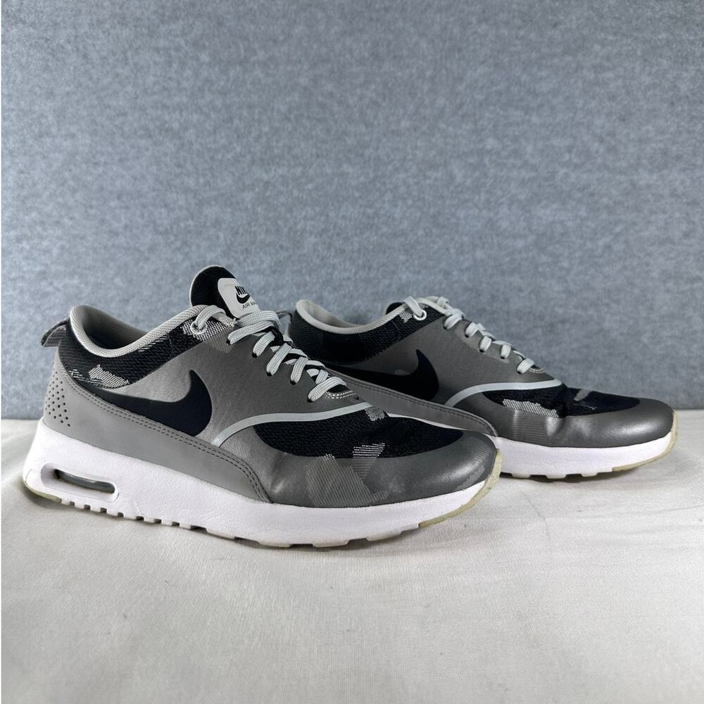 Nike Air Max Thea Women's sz 8 Silver Gray Camo Lightweight Sneaker Running Shoe